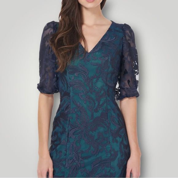 ☀️☀️☀️ JS Celestial Embroidered Cocktail Dress Size 4 - Picture 5 of 11